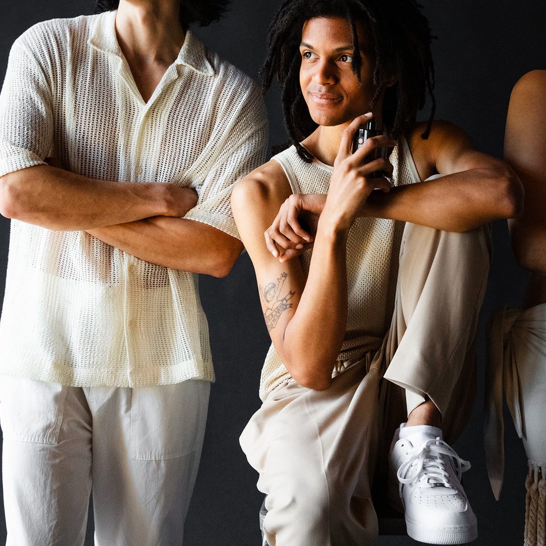 Tarvitsetko piristystä? Nämä 3 hajuvettä lisäävät välittömästi itseluottamusta.